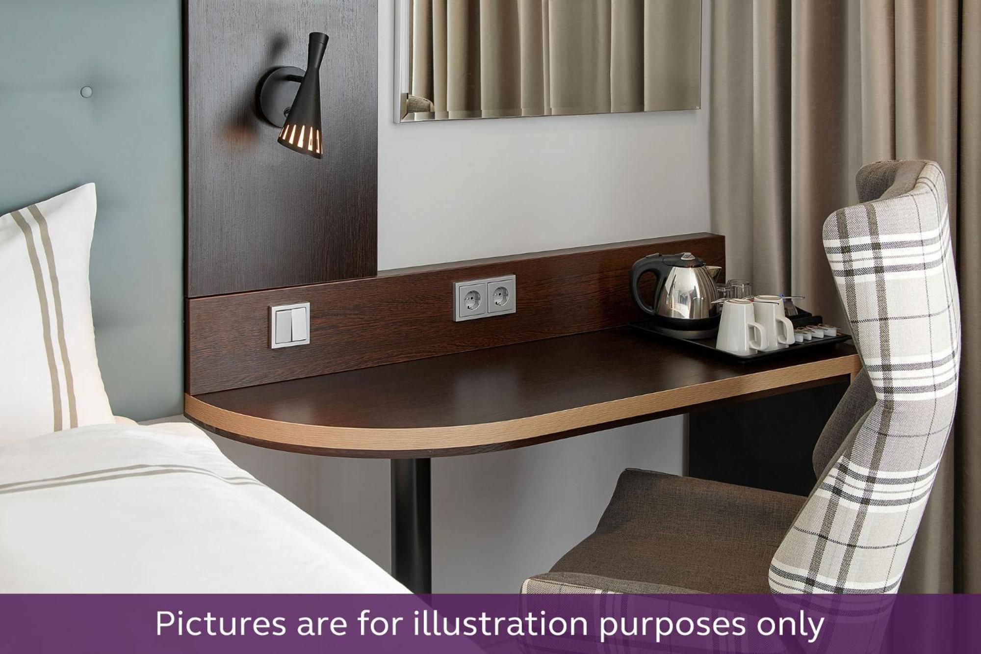 Hotel Premier Mediapark 3*